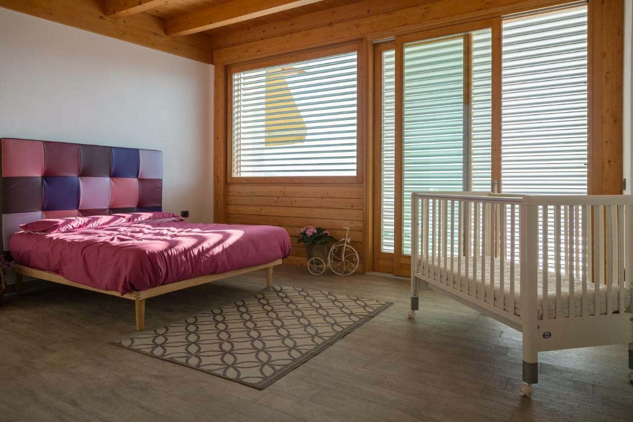 Agriturismo Alveare Sul Lago ピゾーニェ エクステリア 写真