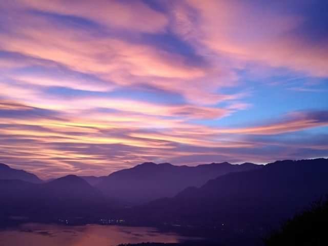 Agriturismo Alveare Sul Lago ピゾーニェ エクステリア 写真